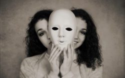 640 bigstock two faced woman manic depression 116526299